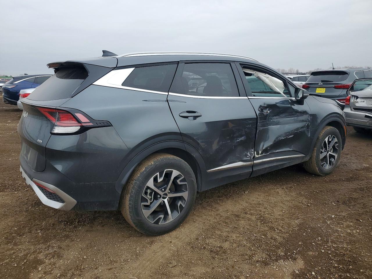2024 Kia Sportage Ex - Image 3