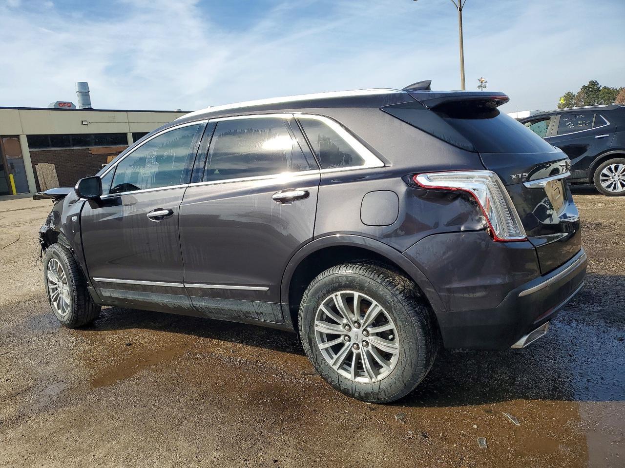 2017 Cadillac Xt5 Luxury - Фото 2