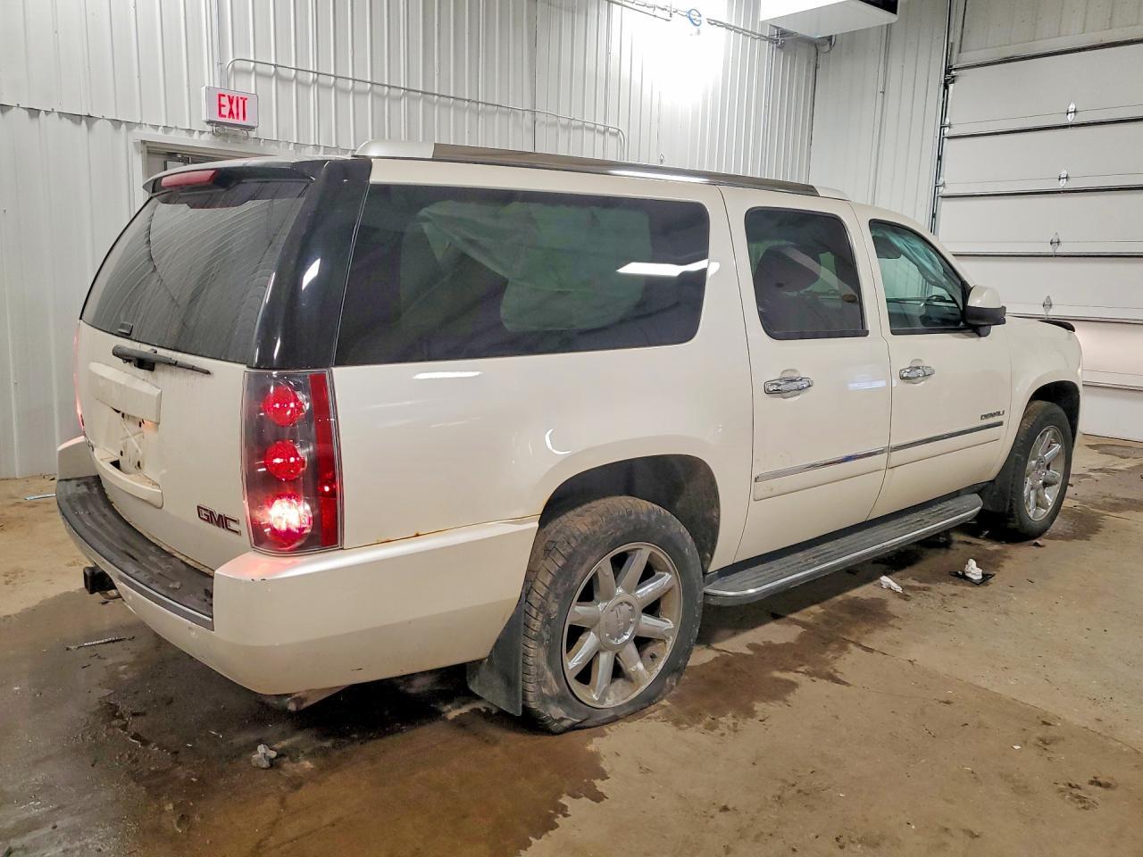 2012 GMC Yukon Xl Denali - Image 3