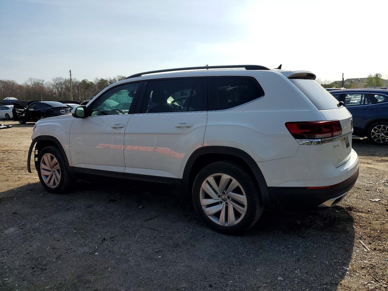 2021 Volkswagen Atlas Se - Image 2