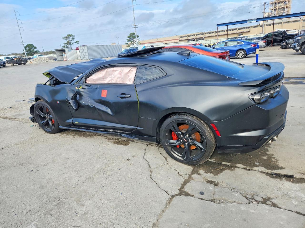 2019 Chevrolet Camaro Ss - Image 2