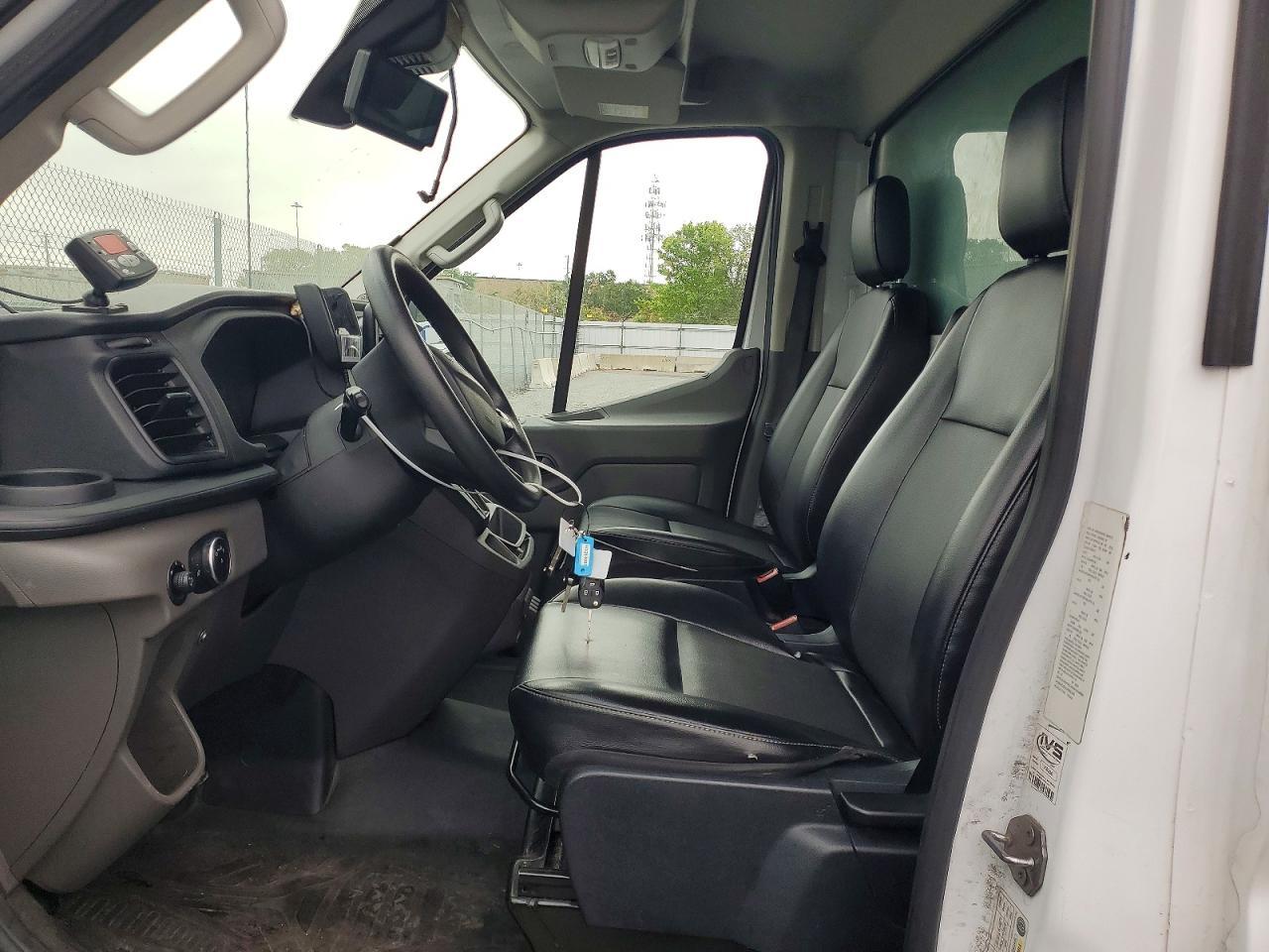 2020 Ford Transit Delivery Truck - Фото 7