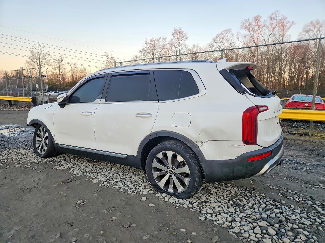 2020 Kia Telluride S - Image 2