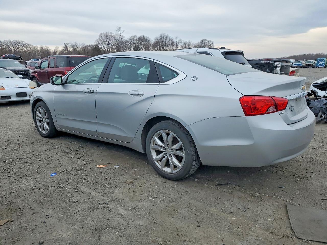 2018 Chevrolet Impala Lt - Фото 2