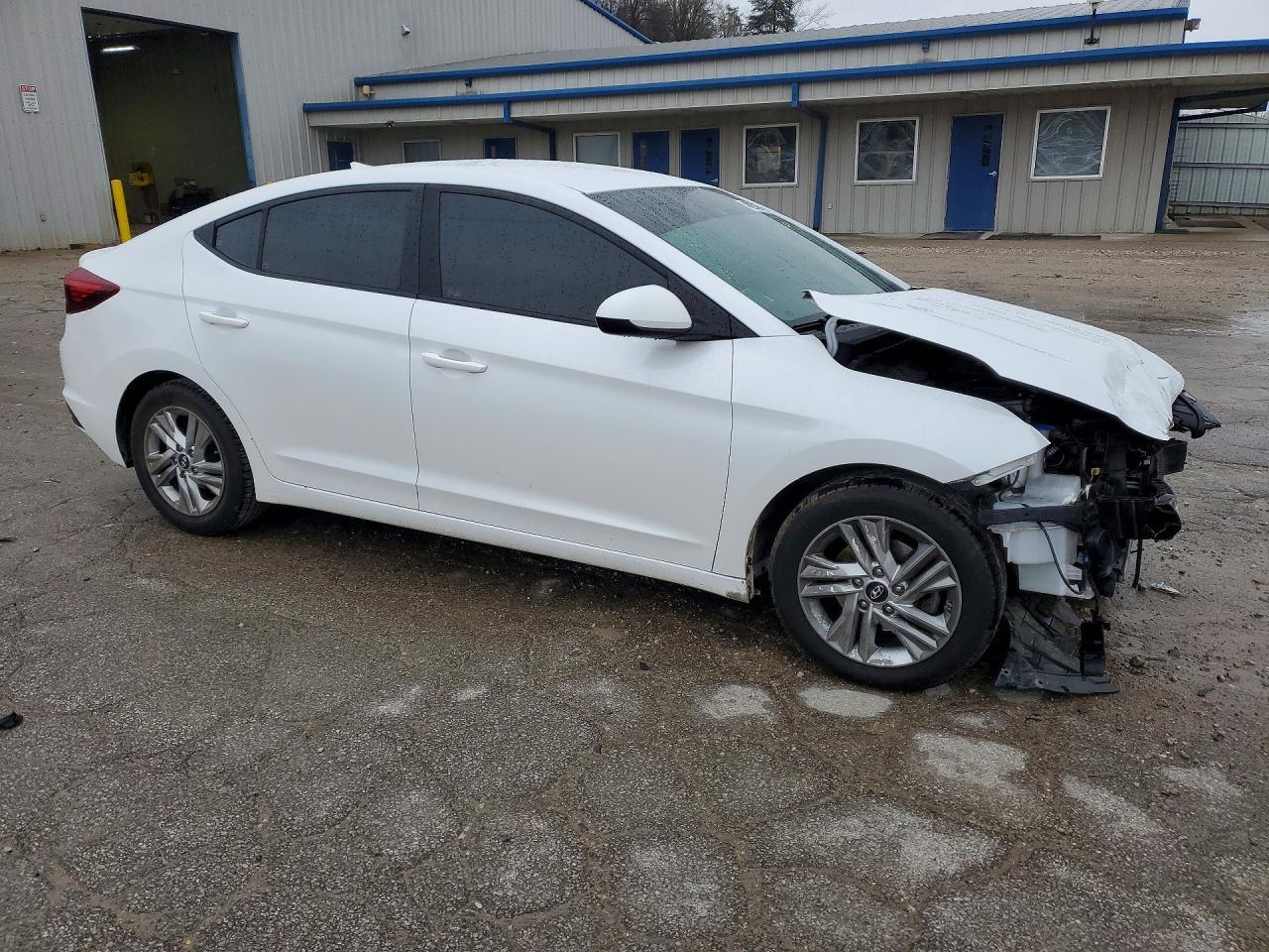 2020 Hyundai Elantra Sel - Фото 4