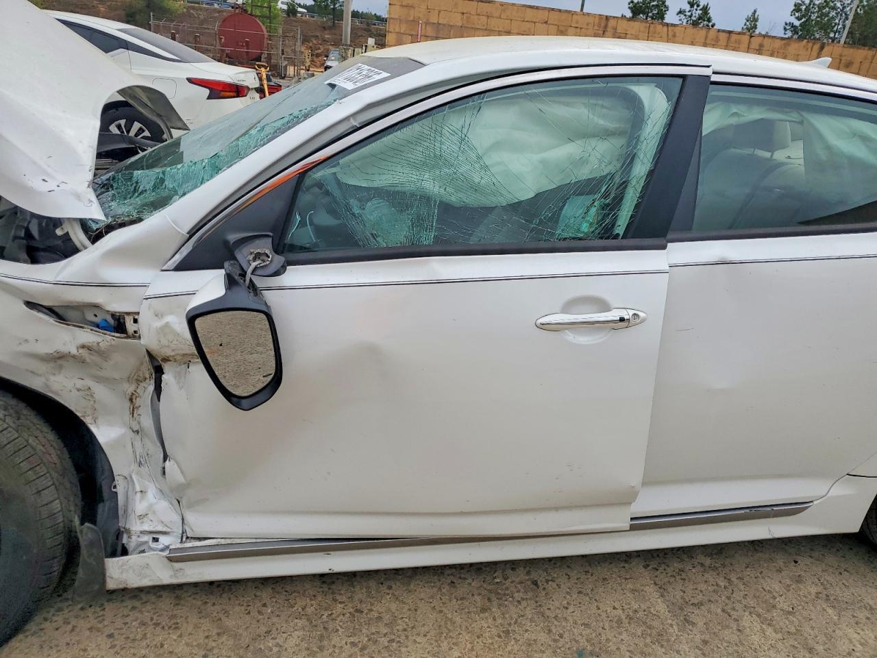 2015 Kia Optima Hybrid Base - Image 7