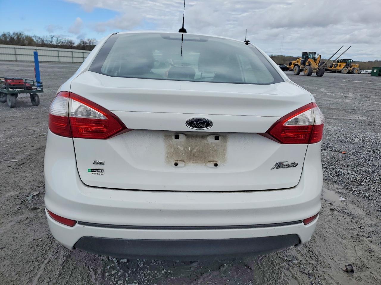 2017 Ford Fiesta Se - Image 6