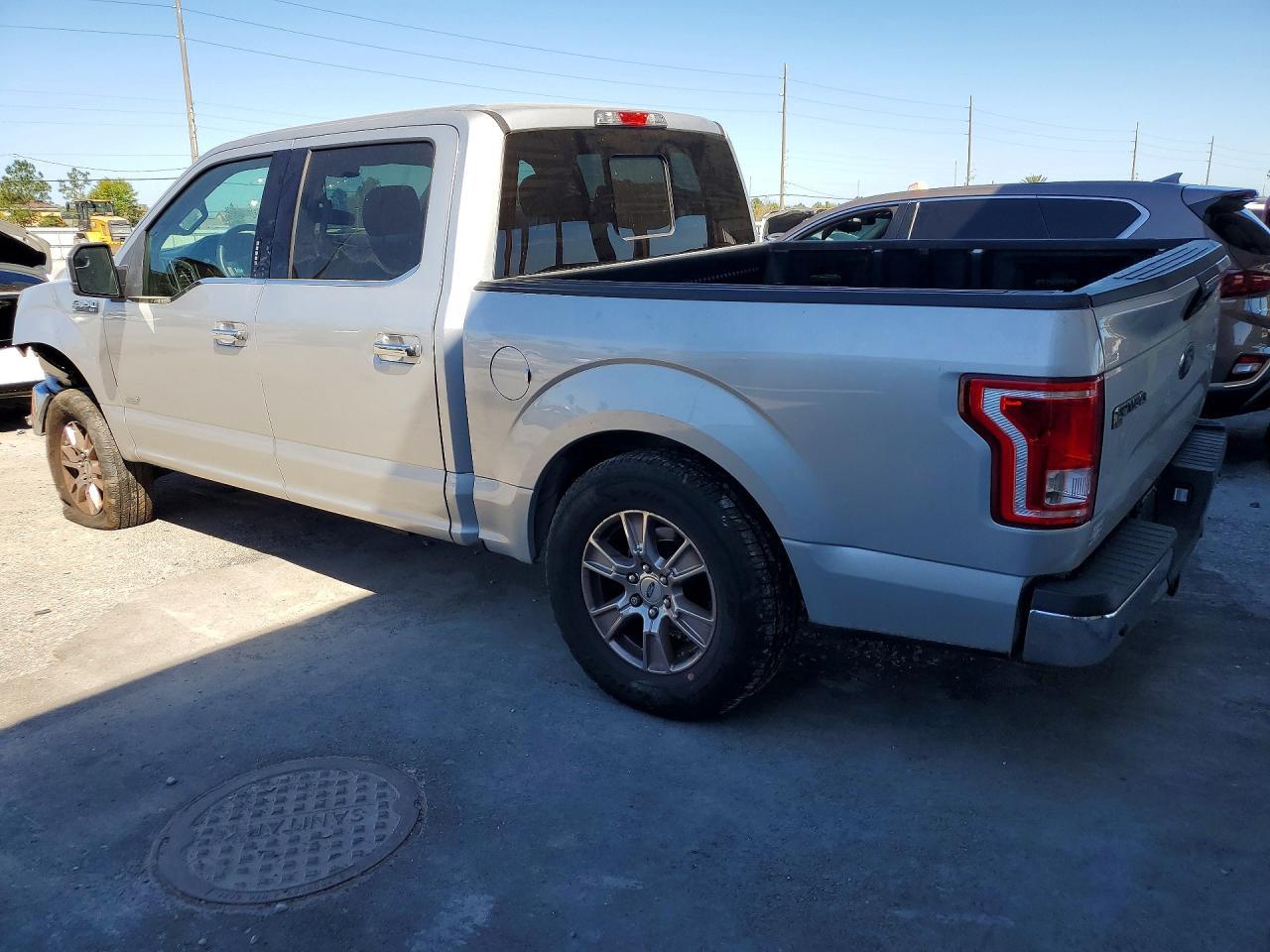 2016 Ford F150 Supercrew - Фото 2