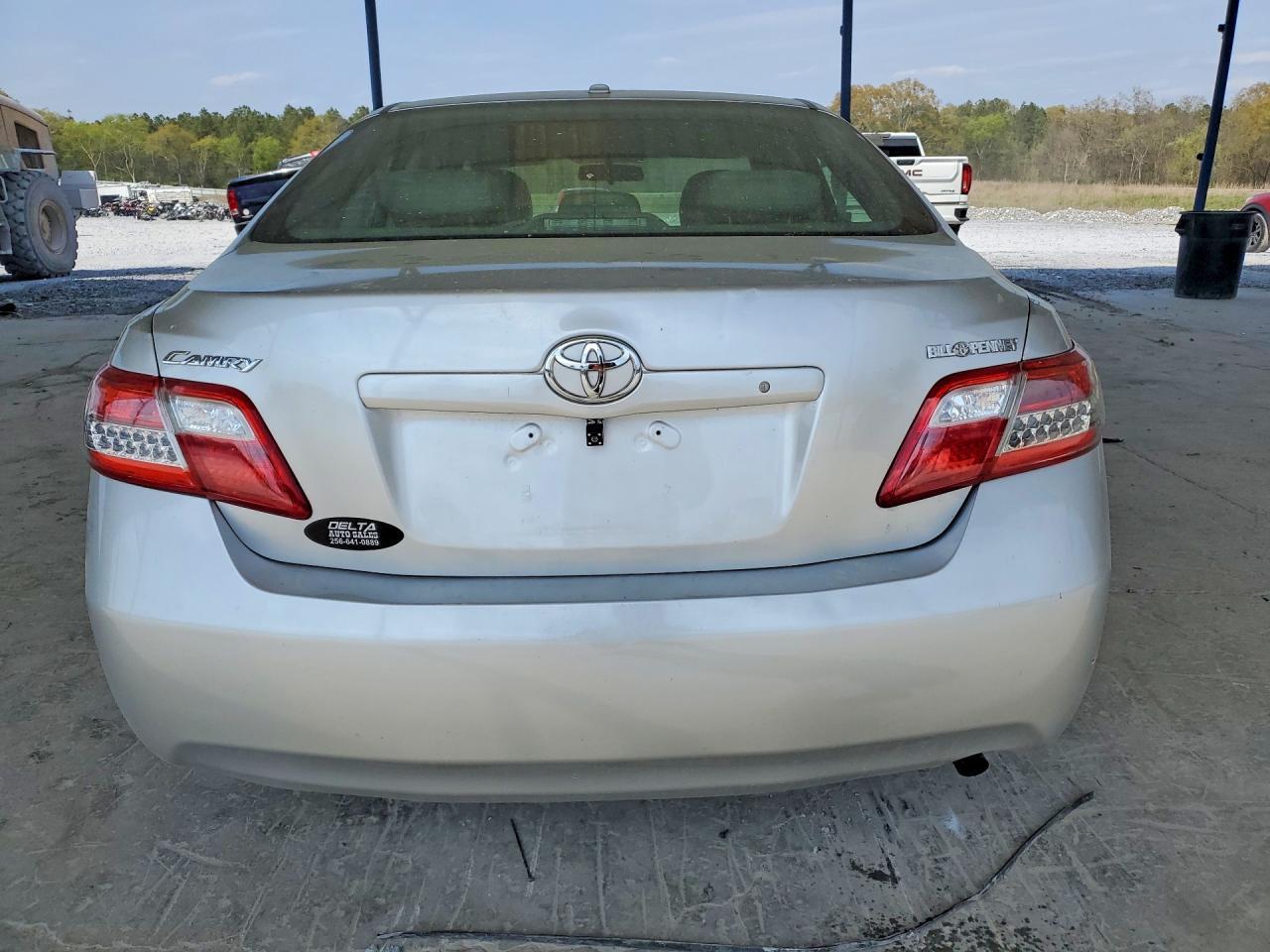 2010 Toyota Camry Le - Фото 6