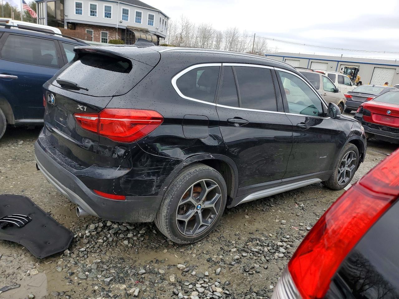 2017 BMW X1 - Фото 3