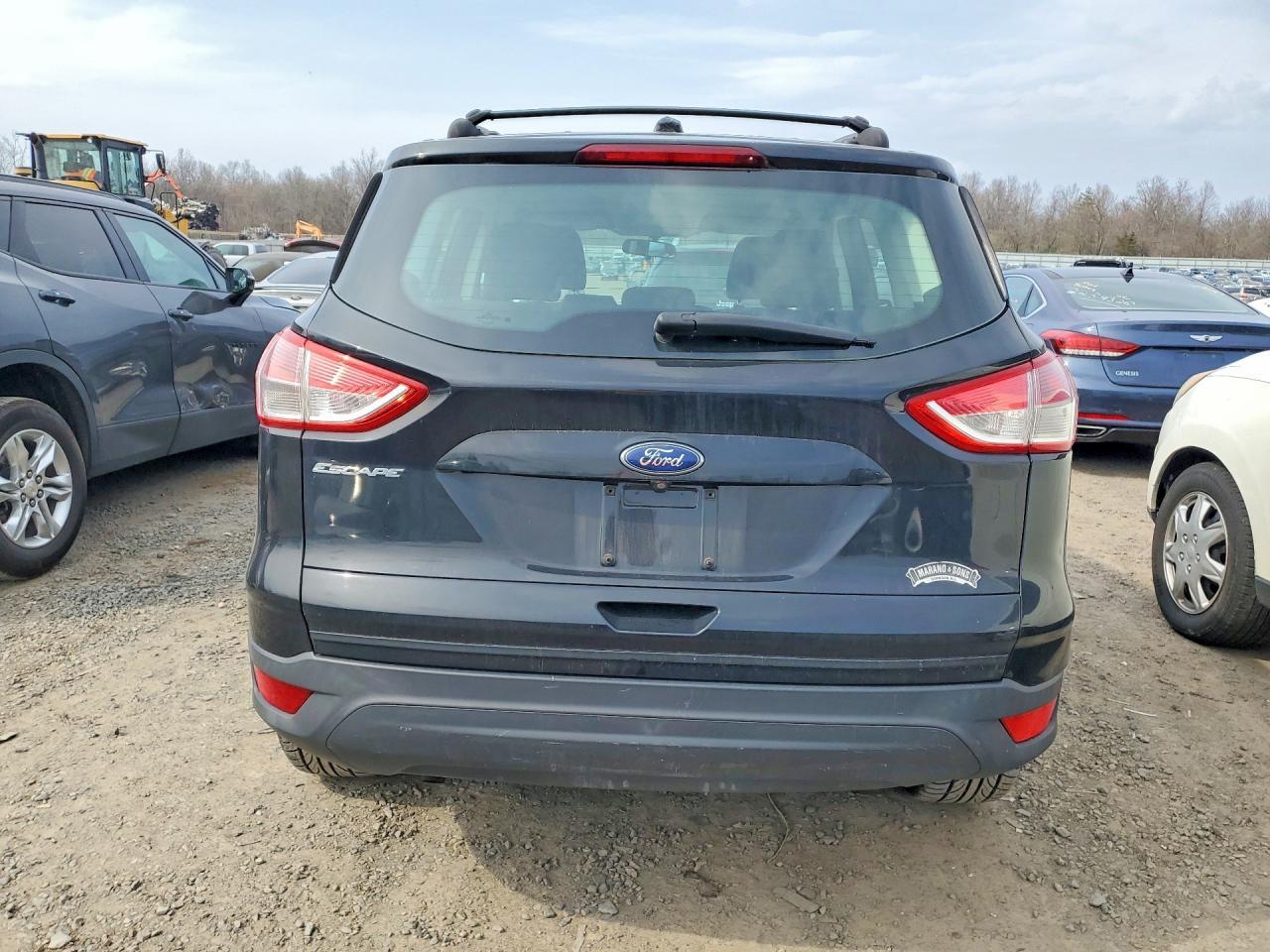 2014 Ford Escape S - Фото 6