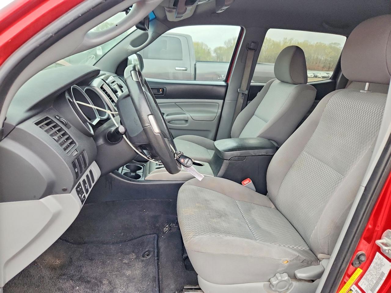 2013 Toyota Tacoma Prerunner V6 - Image 7