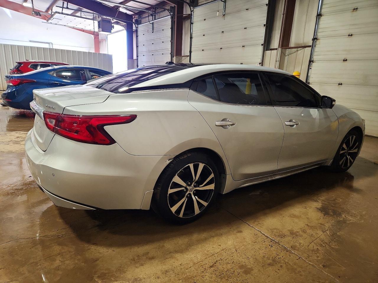 2018 Nissan Maxima Platinum - Image 3