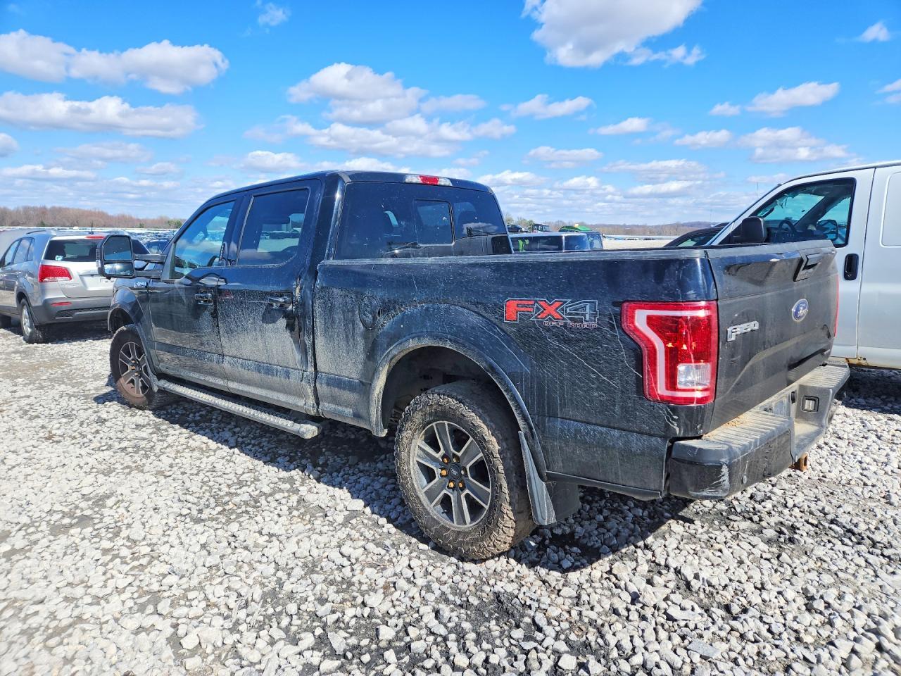2016 Ford F150 Supercrew - Фото 2