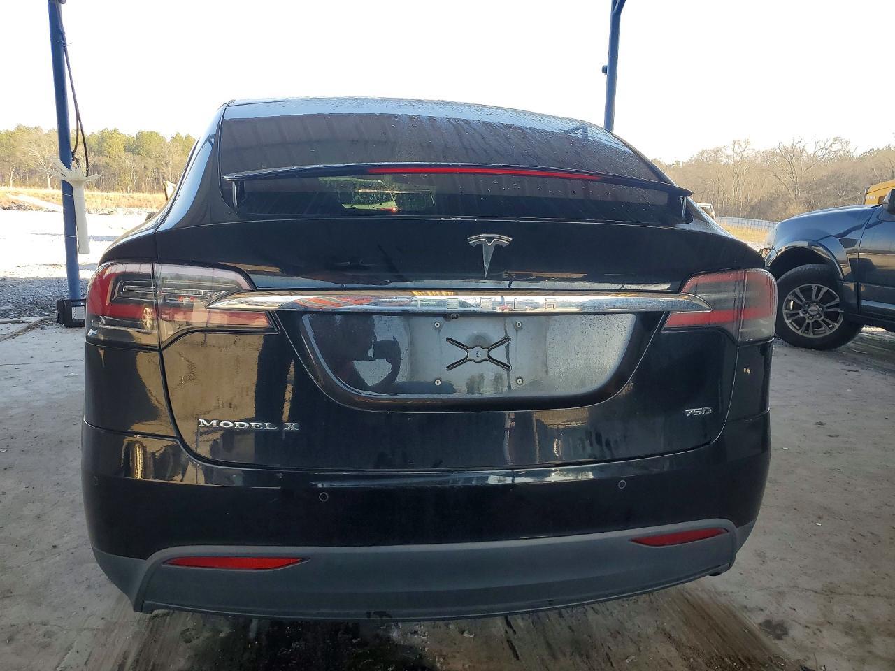 2017 Tesla Model X - Фото 6