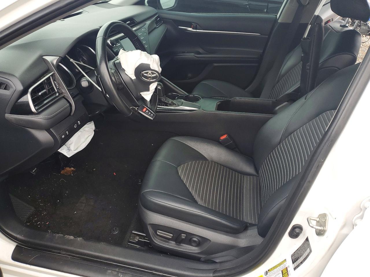 2020 Toyota Camry Se - Фото 7