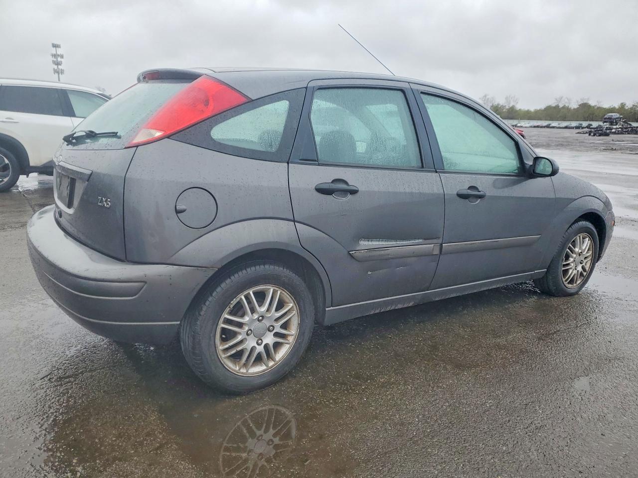2003 Ford Focus Zx5 - Image 3