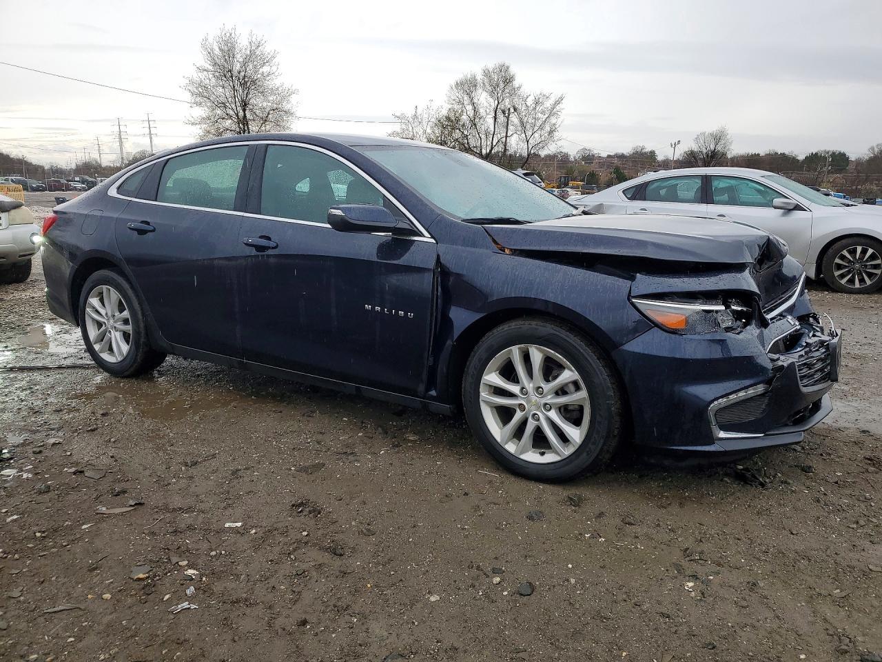 2017 Chevrolet Malibu Lt - Image 4