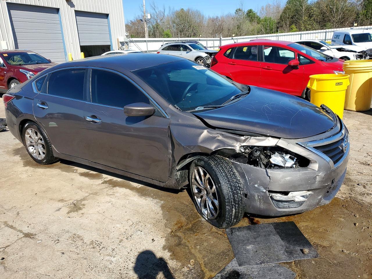 2014 Nissan Altima 2.5 S - Image 4