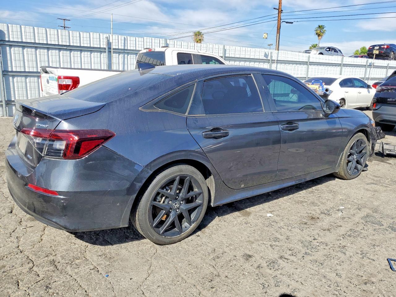 2025 Honda Civic Sport - Фото 3