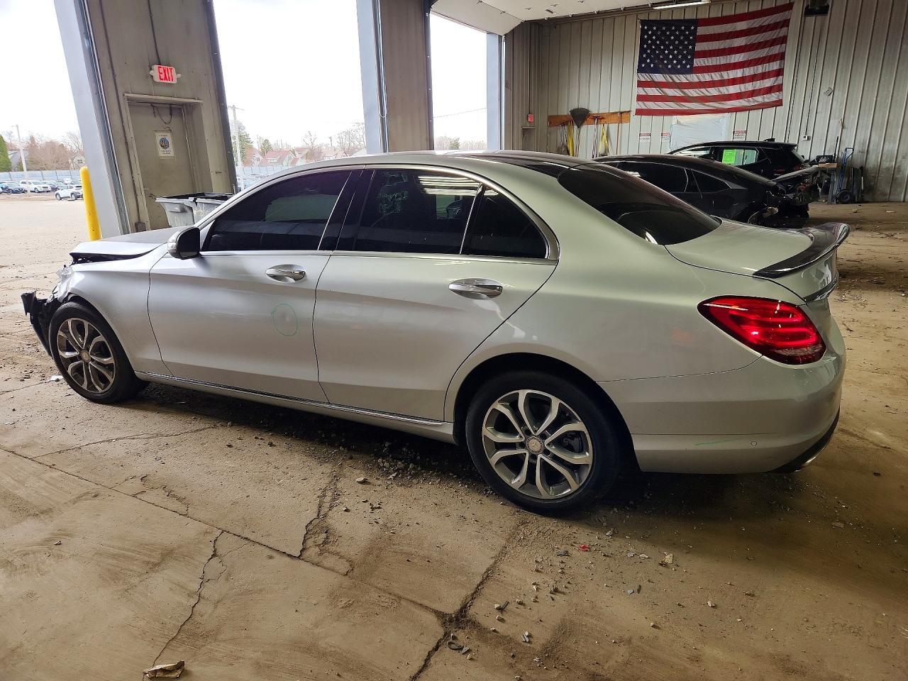 2015 Mercedes-Benz C 300 4Matic - Фото 2