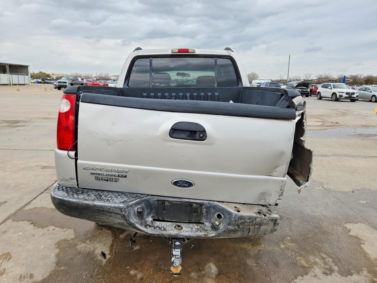 2003 Ford Explorer Sport Trac - Фото 6
