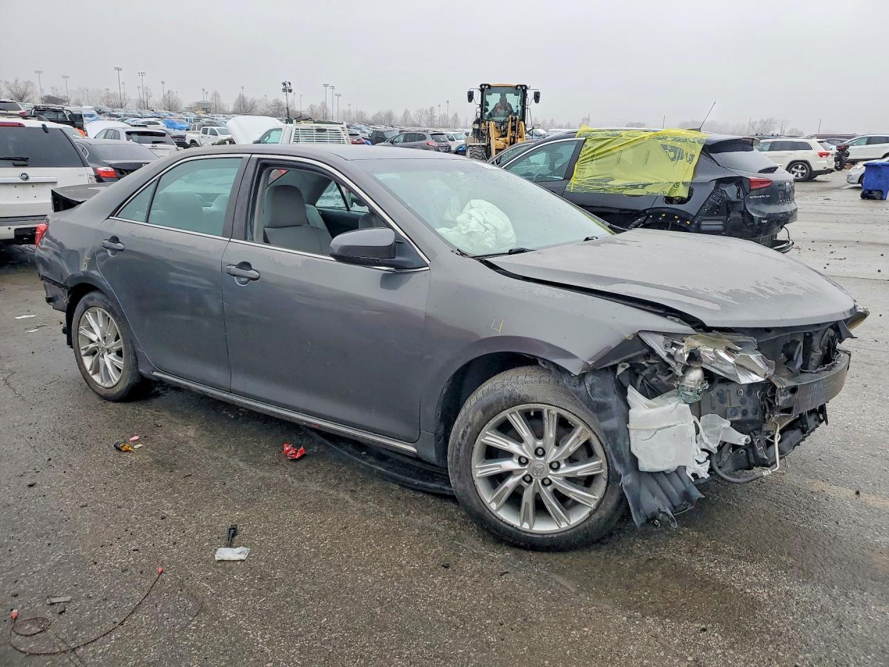 2014 Toyota Camry Le - Image 4