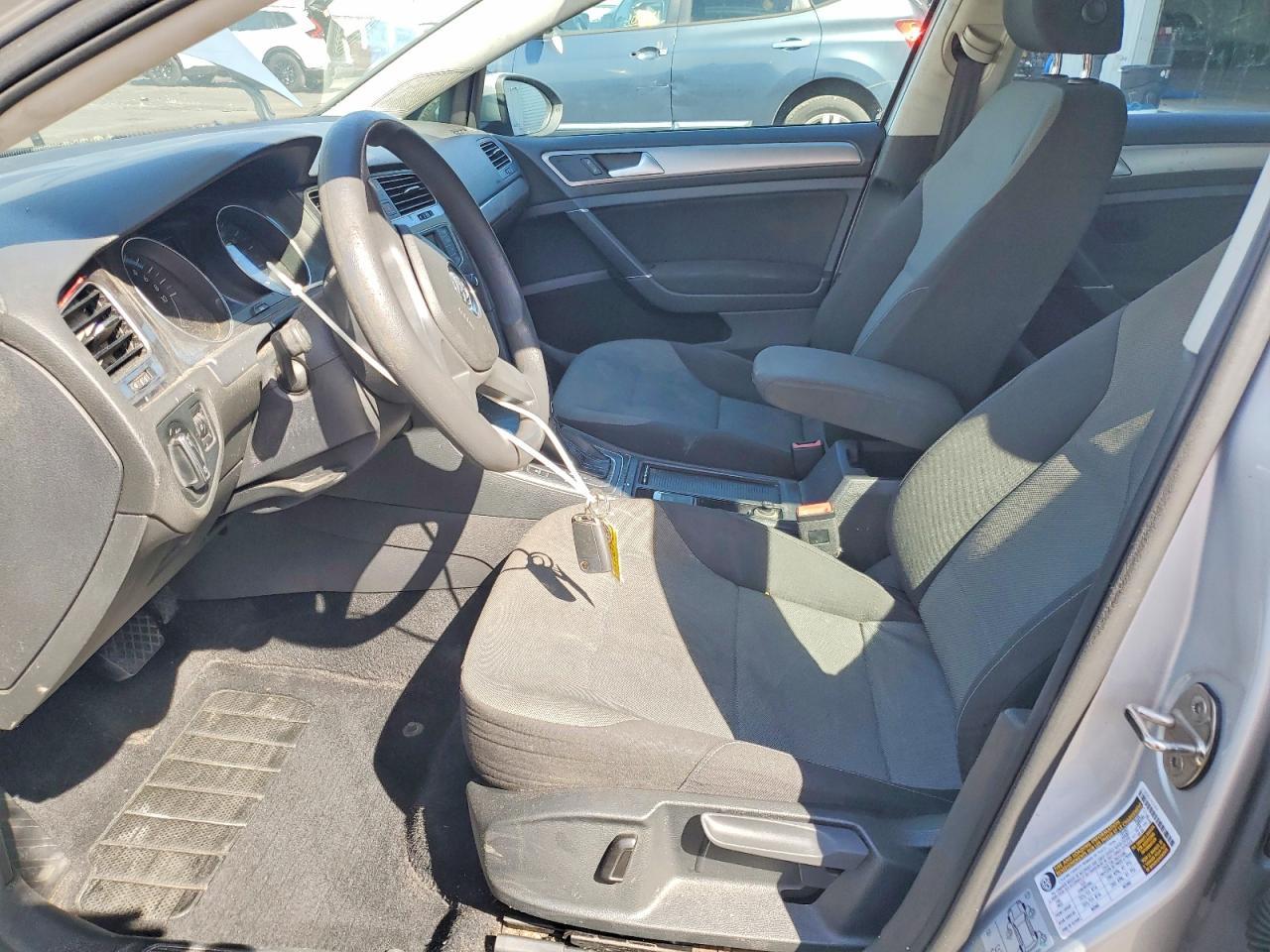 2016 Volkswagen E-Golf Se - Фото 7