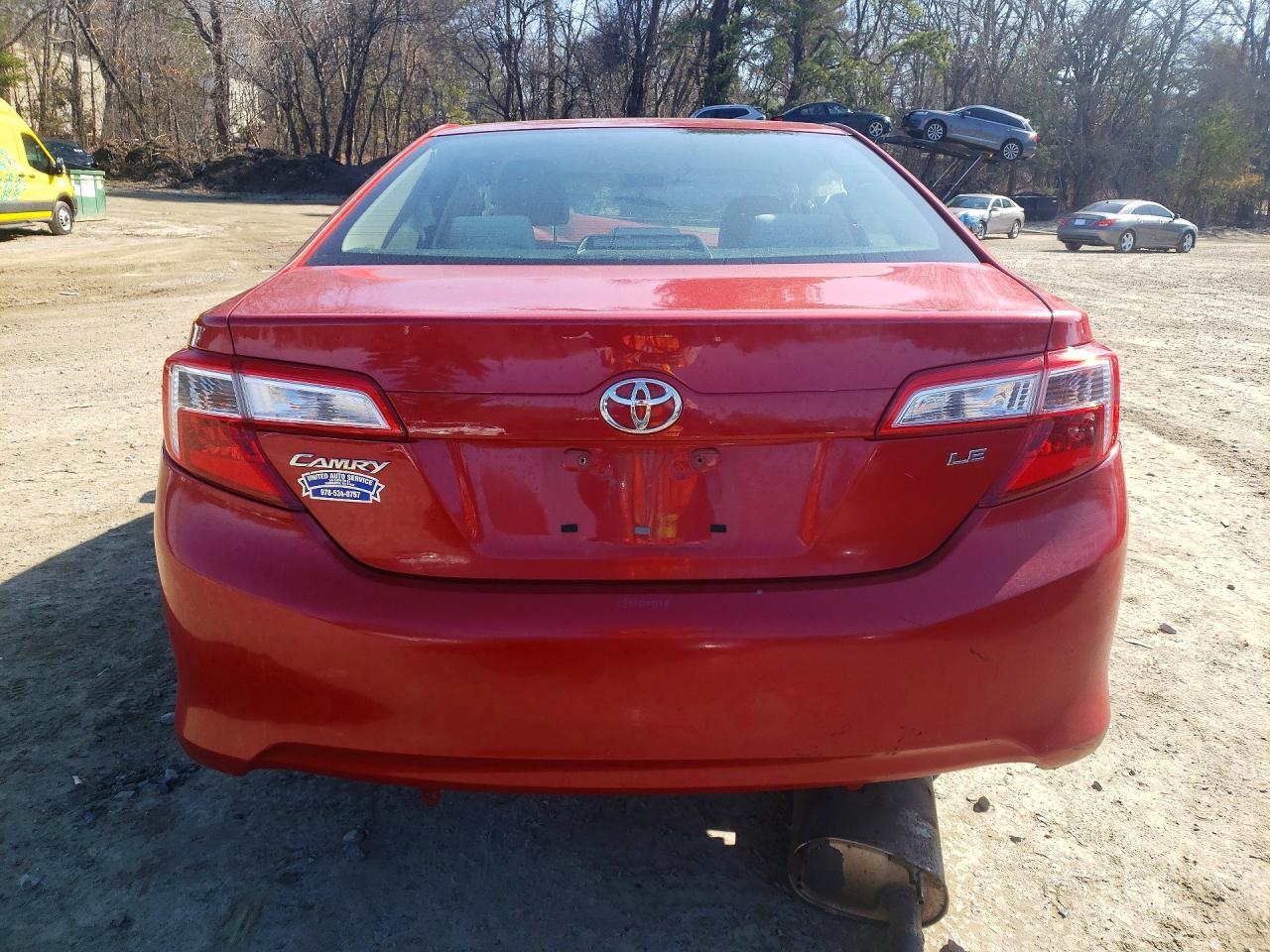 2012 Toyota Camry Le - Фото 6