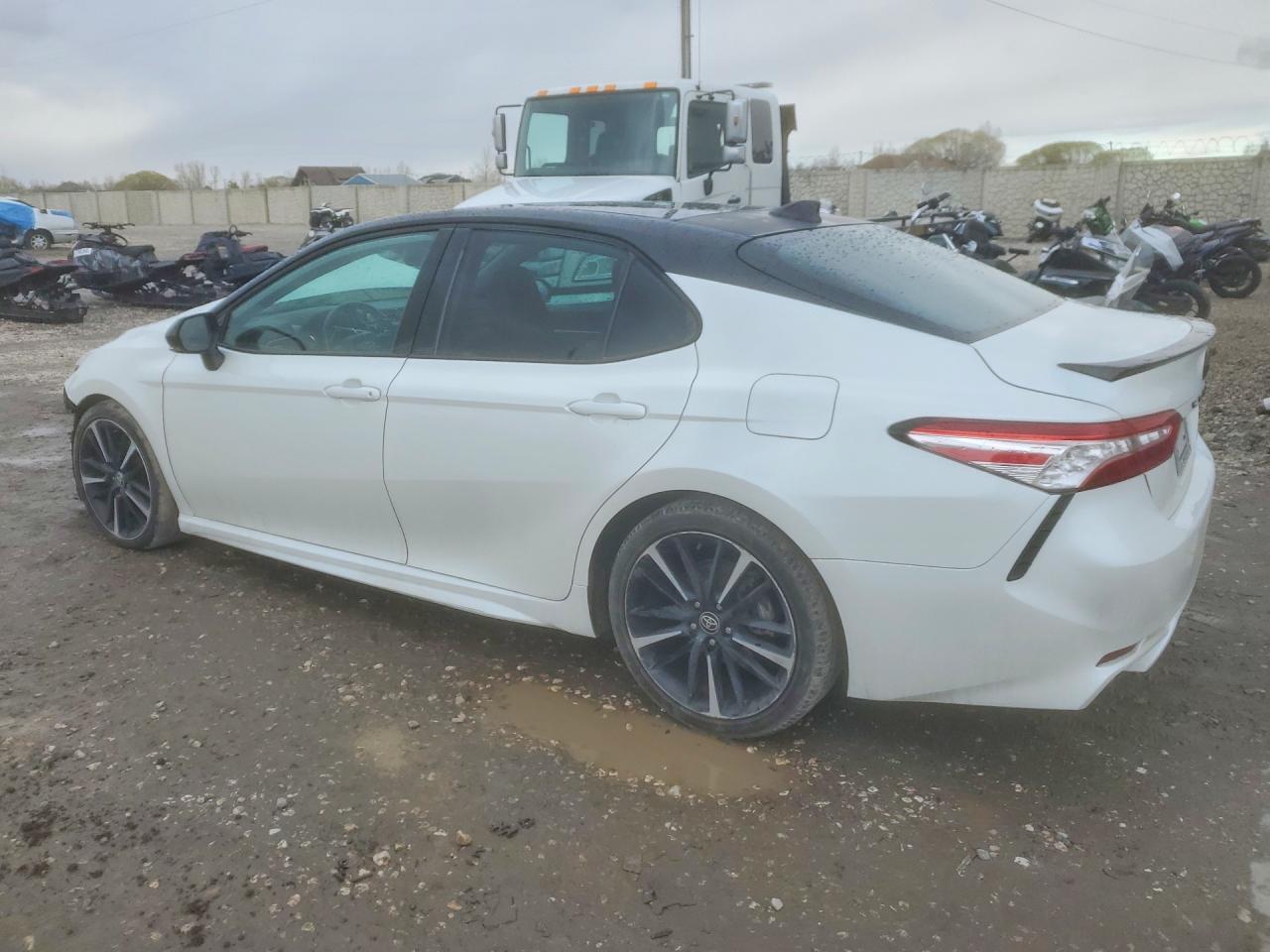 2020 Toyota Camry Xse V6 - Image 2