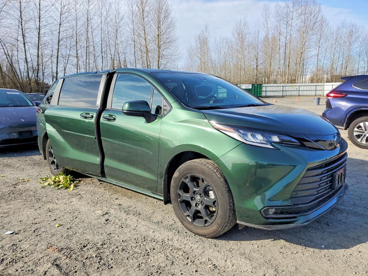 2025 Toyota Sienna Woodland Edition - Фото 4