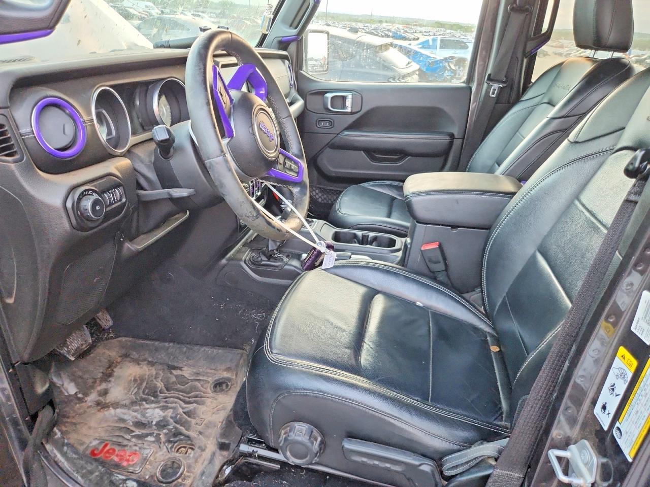 2018 Jeep Wrangler Unlimited Sahara - Image 7