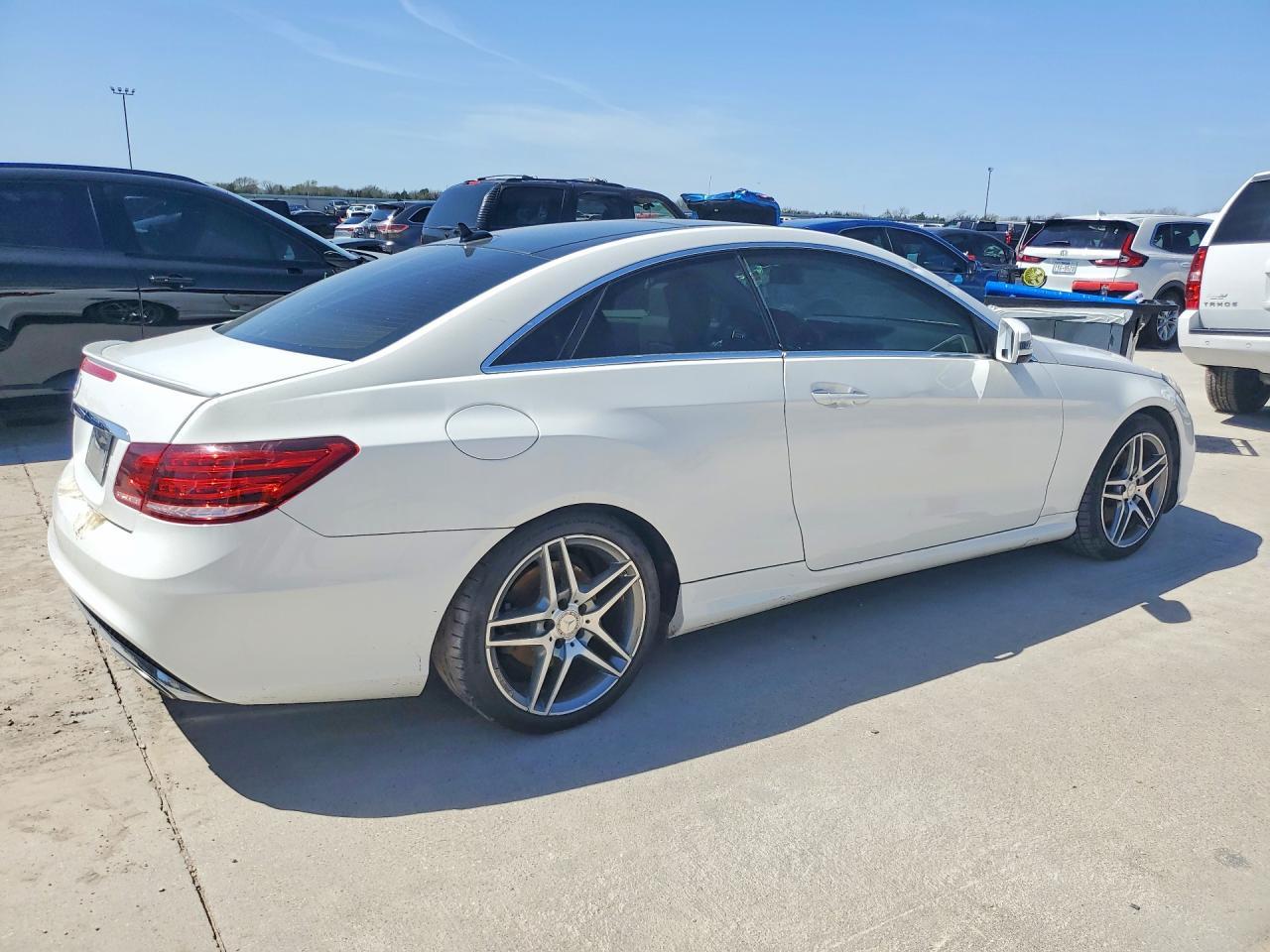 2016 Mercedes-Benz E 400 - Image 3