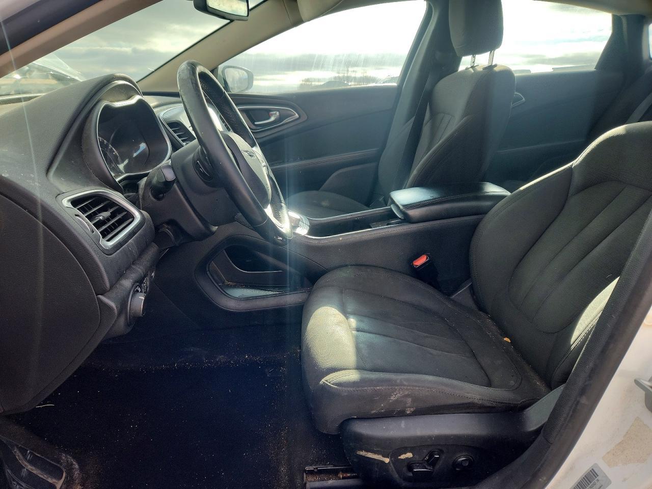 2016 Chrysler 200 Limited - Фото 7