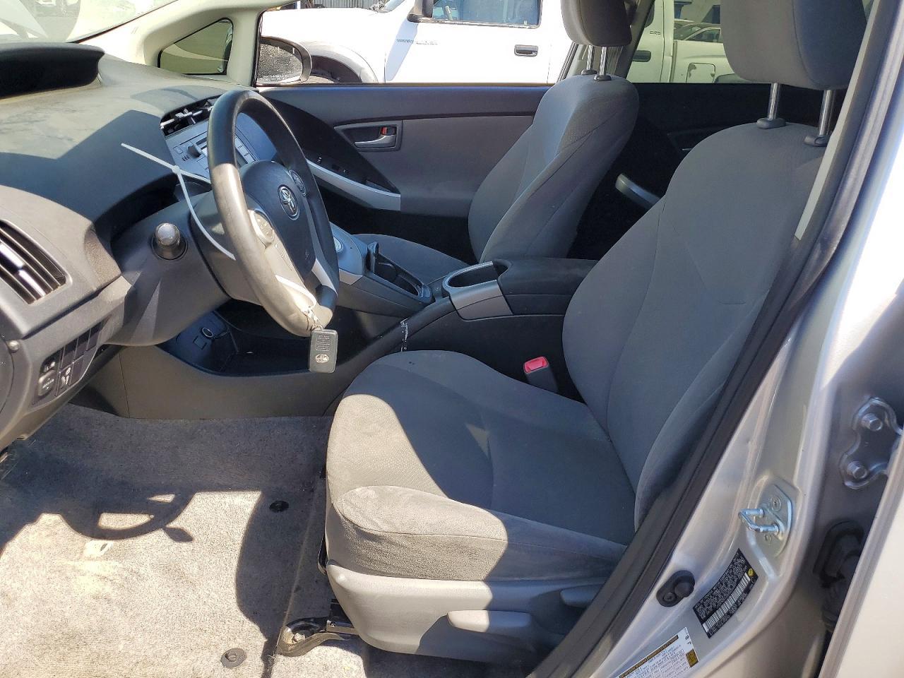 2013 Toyota Prius Two - Image 7