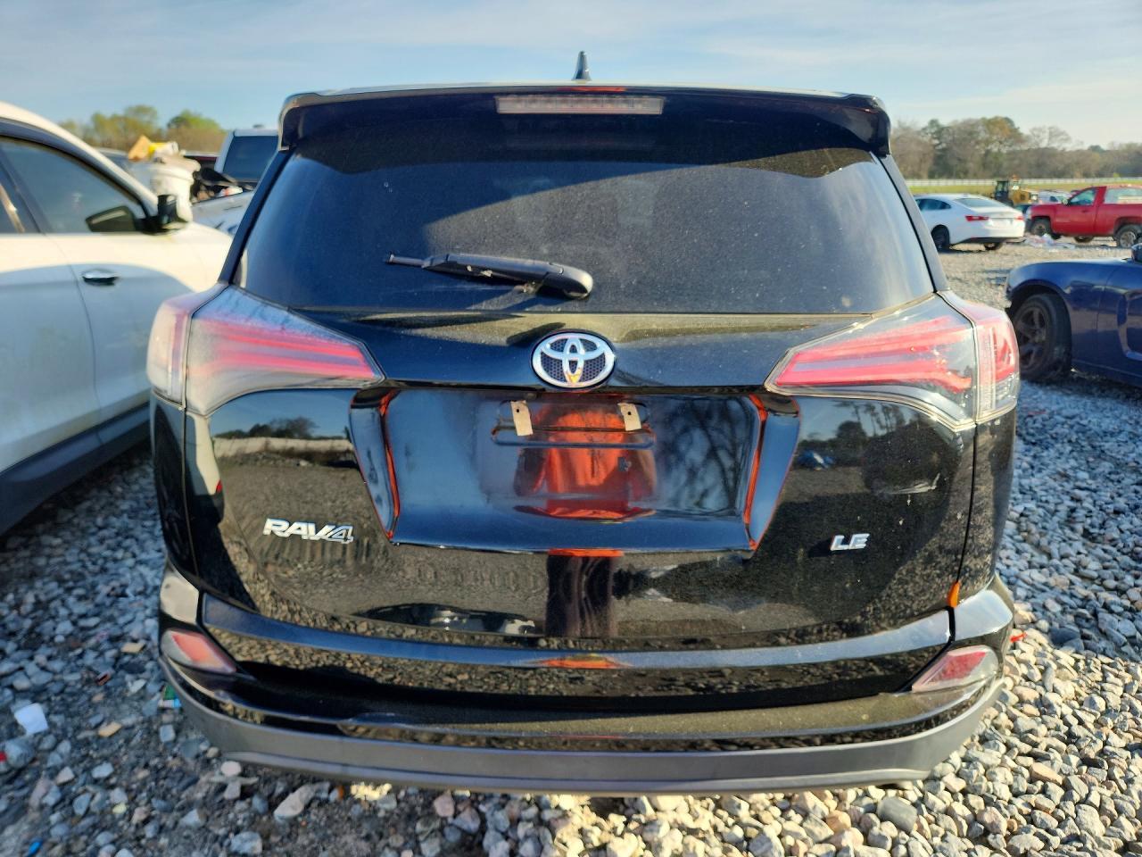 2018 Toyota Rav4 Le - Image 6