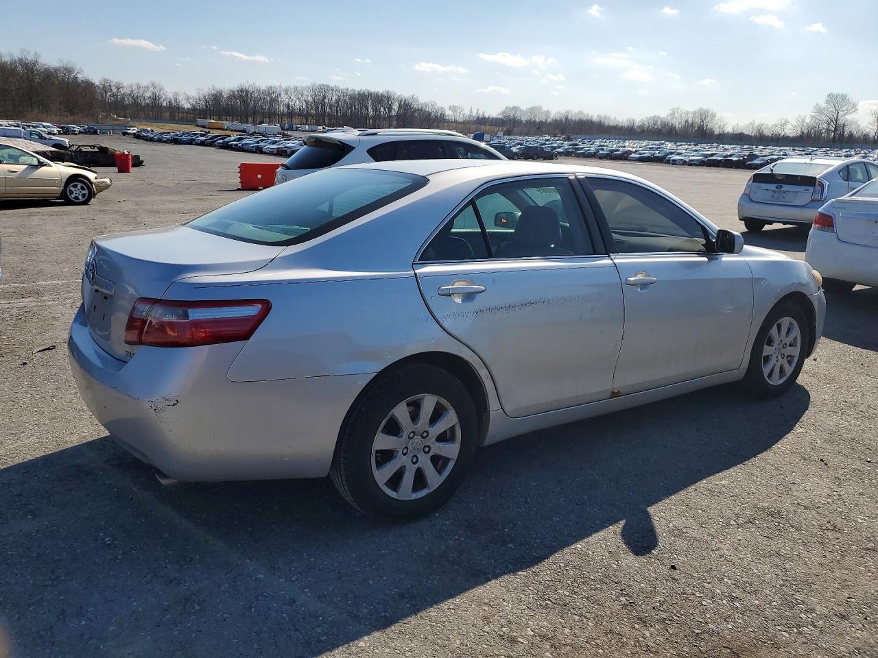 2009 Toyota Camry Xle - Image 3