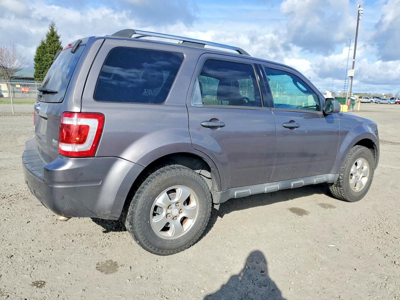 2012 Ford Escape Limited - Image 3
