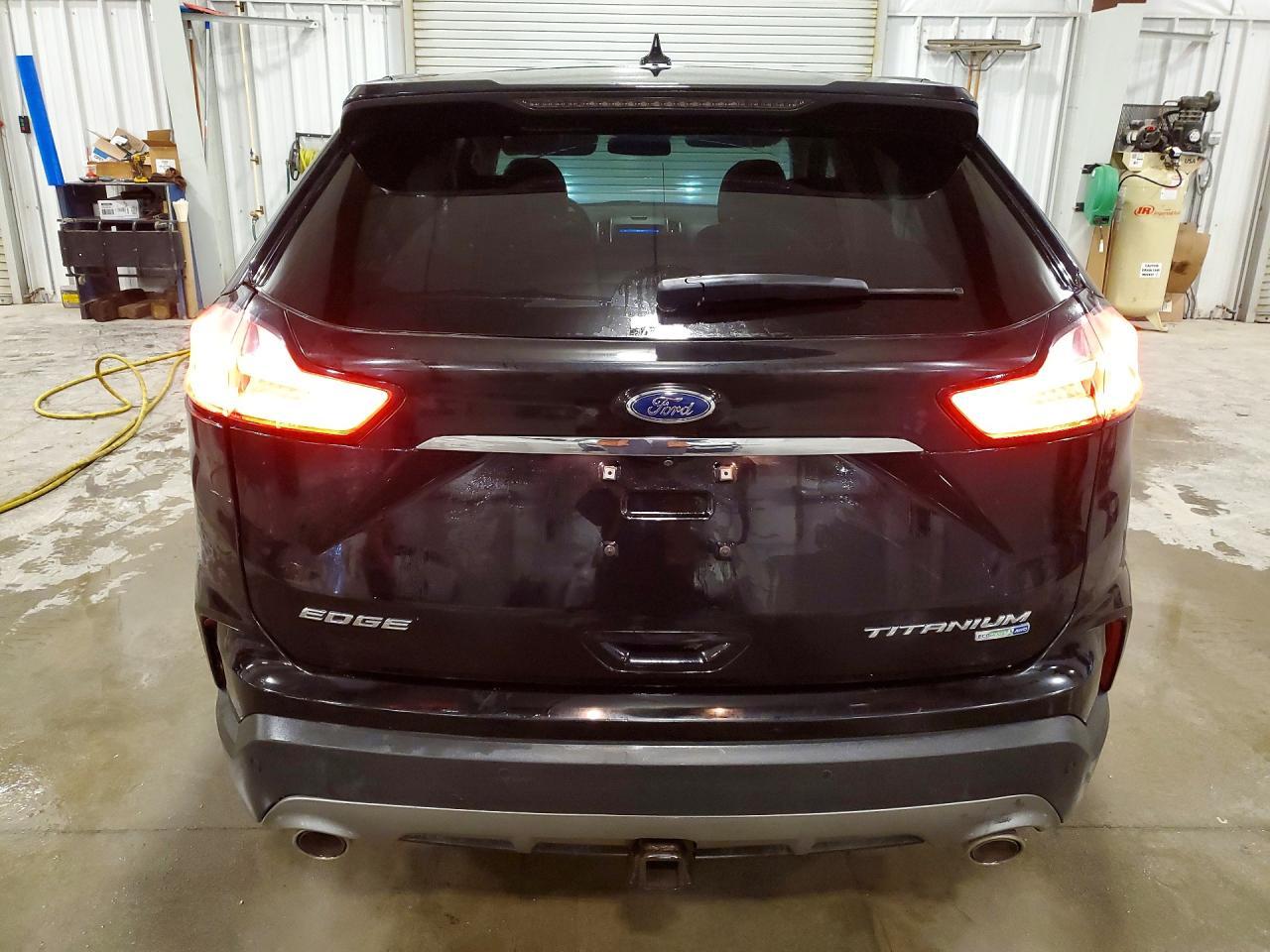 2019 Ford Edge Titanium - Image 6