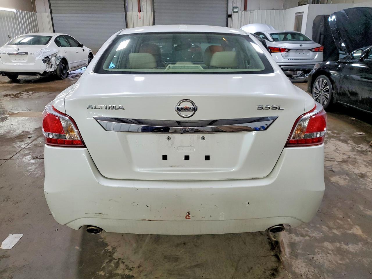 2013 Nissan Altima 3.5 S - Image 6