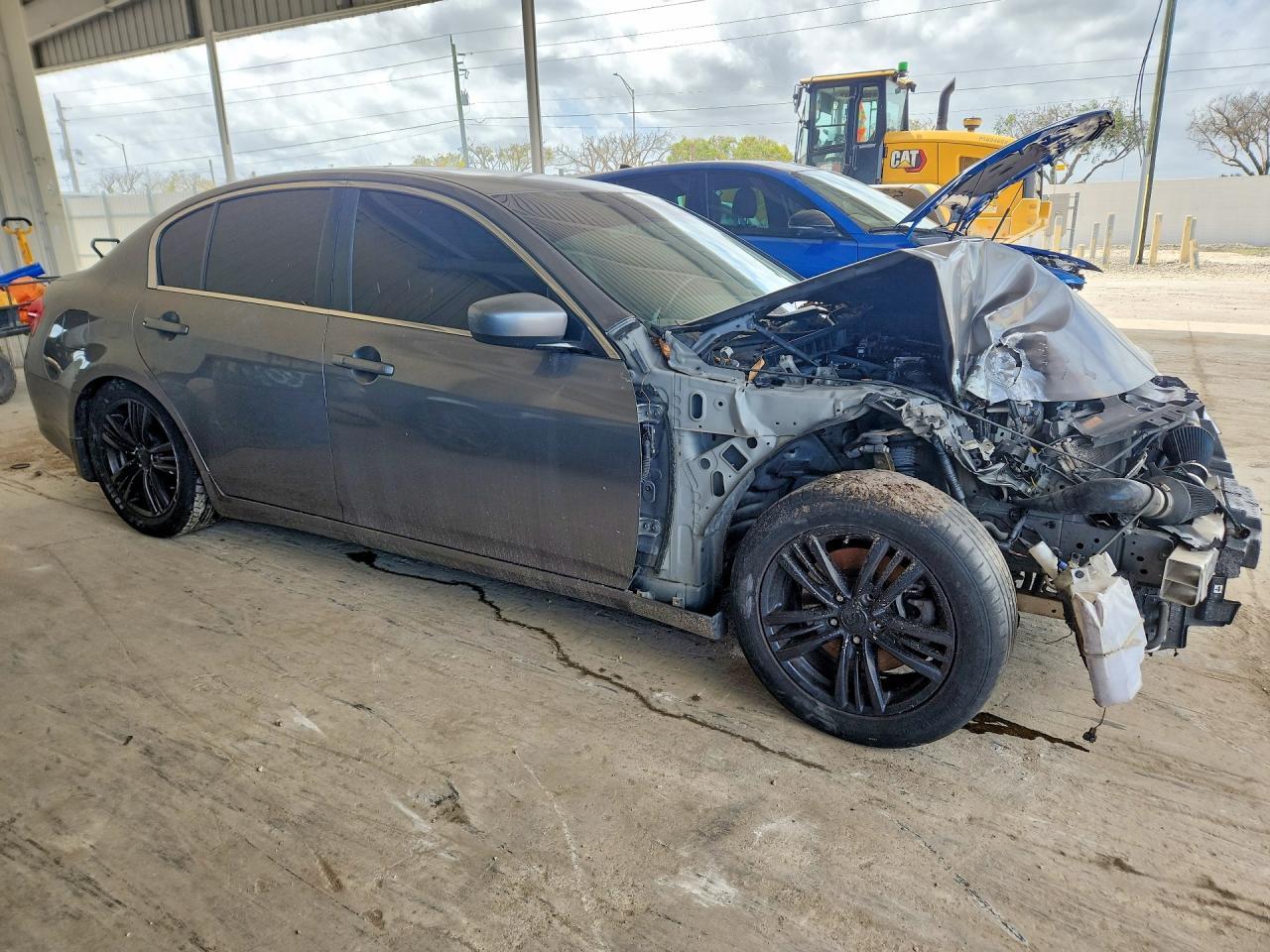2013 Infiniti G37 - Фото 4
