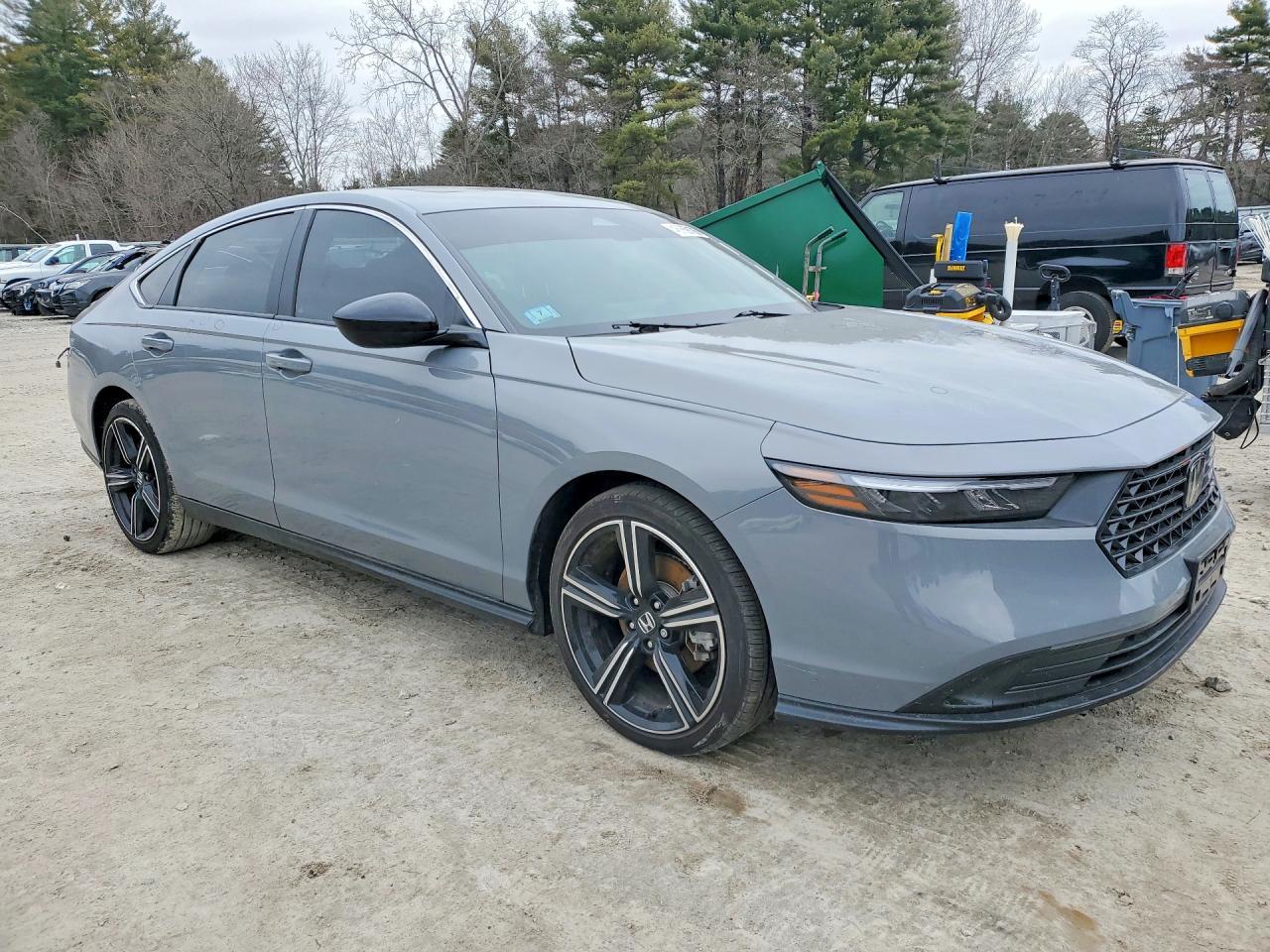 2025 Honda Accord Hybrid Sport - Image 4
