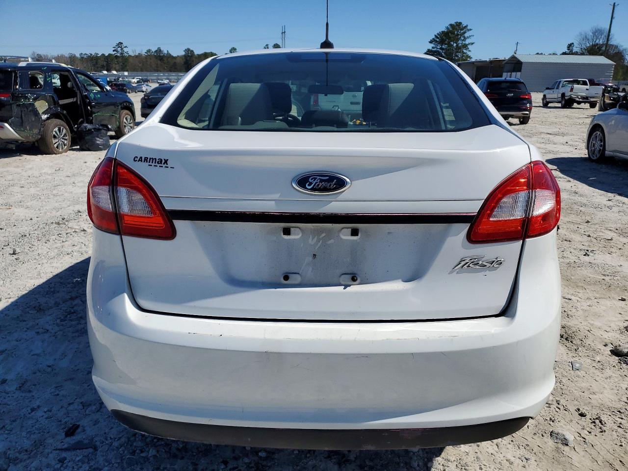 2012 Ford Fiesta S - Фото 6