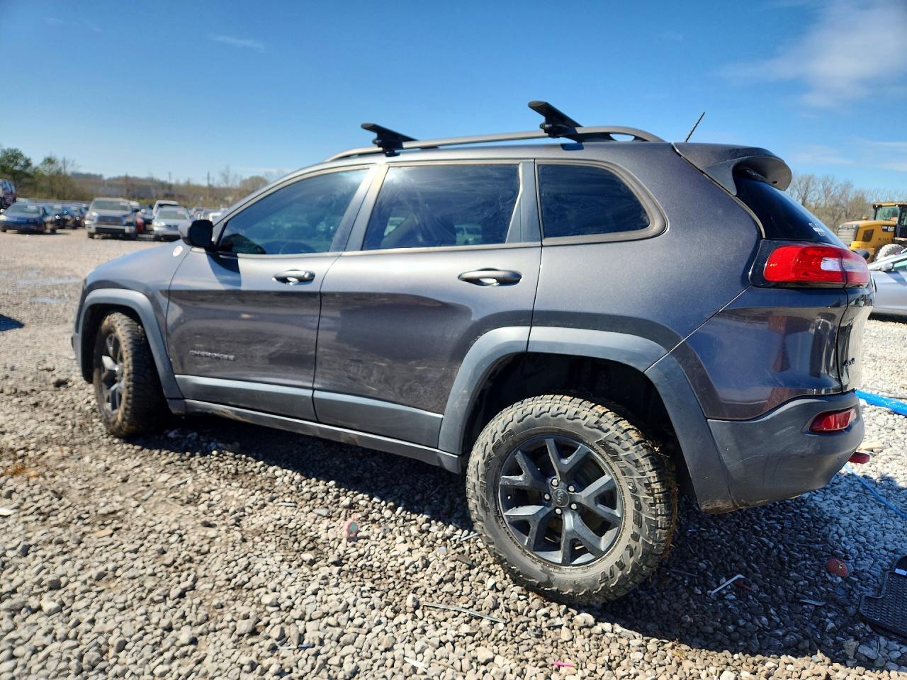 2015 Jeep Cherokee Trailhawk - Фото 2