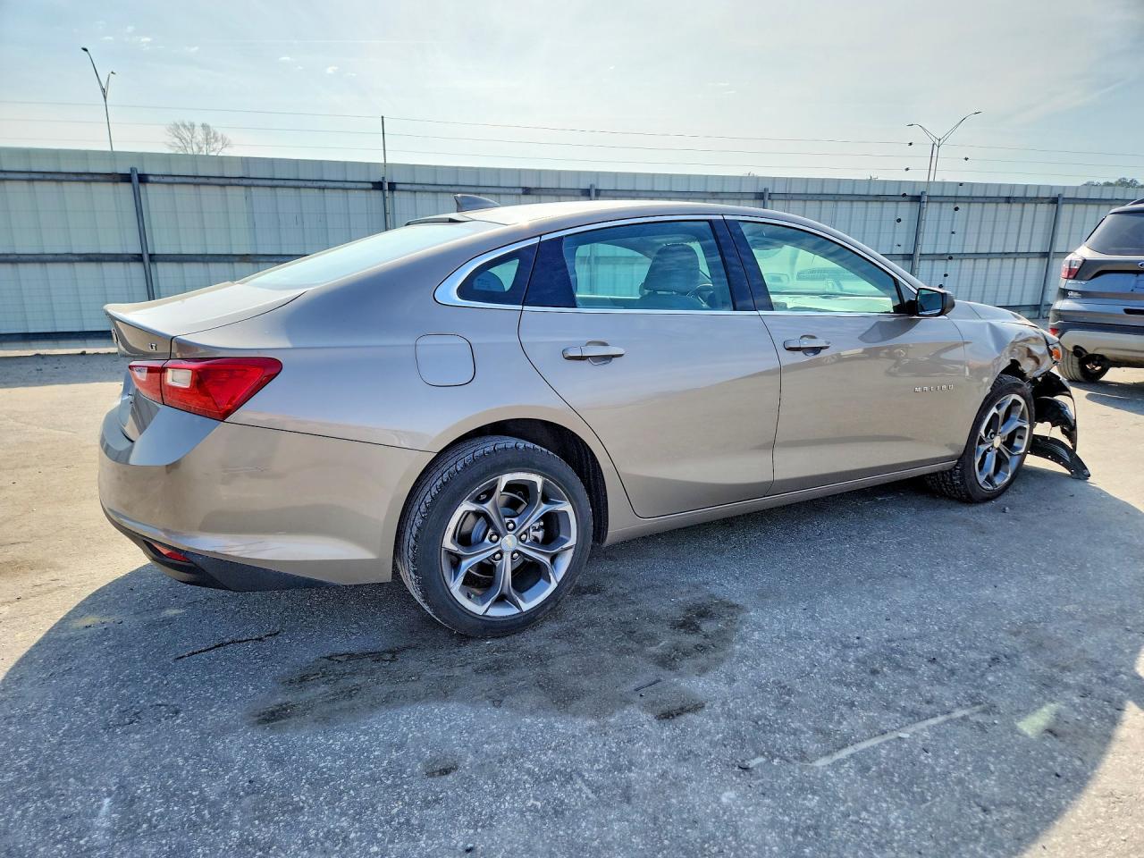 2023 Chevrolet Malibu Lt - Image 3