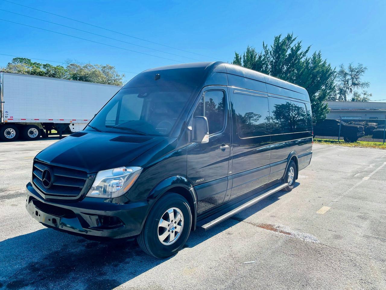 2014 Mercedes-Benz Sprinter 2500 - Фото 2