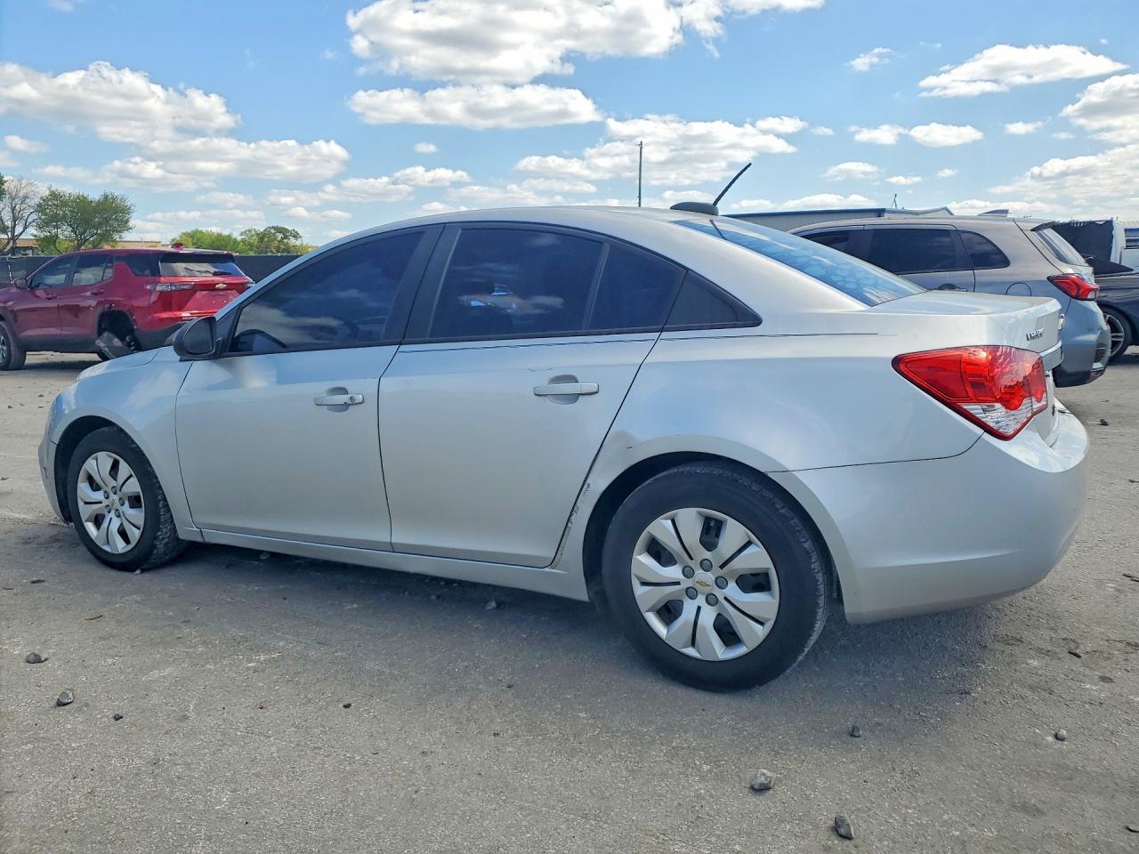 2016 Chevrolet Cruze Limited Ls - Image 2