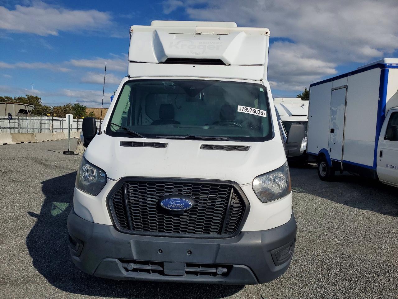 2020 Ford Transit Delivery Truck - Фото 5