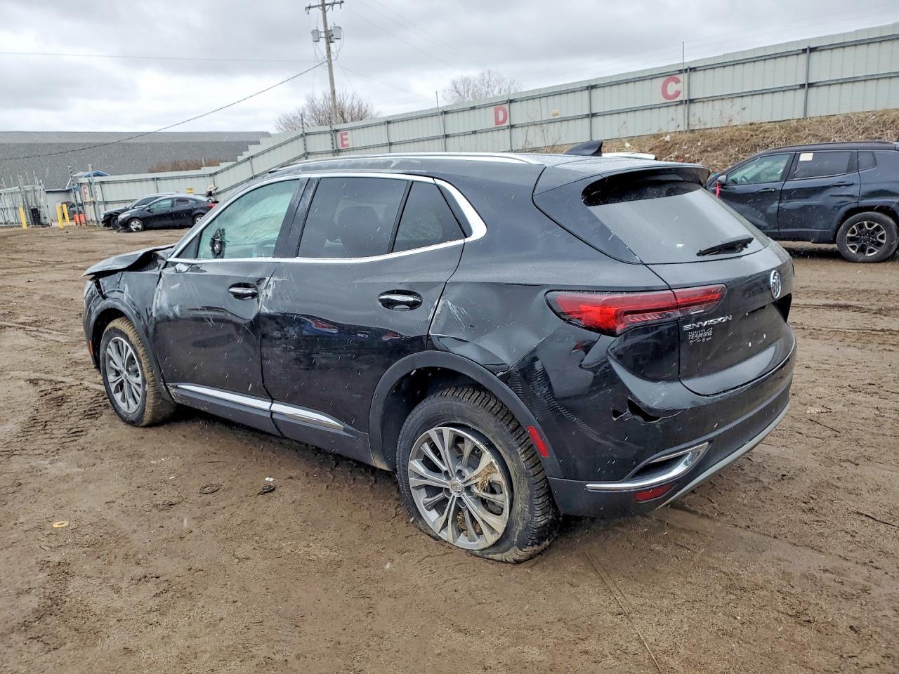 2022 Buick Envision Essence - Фото 2