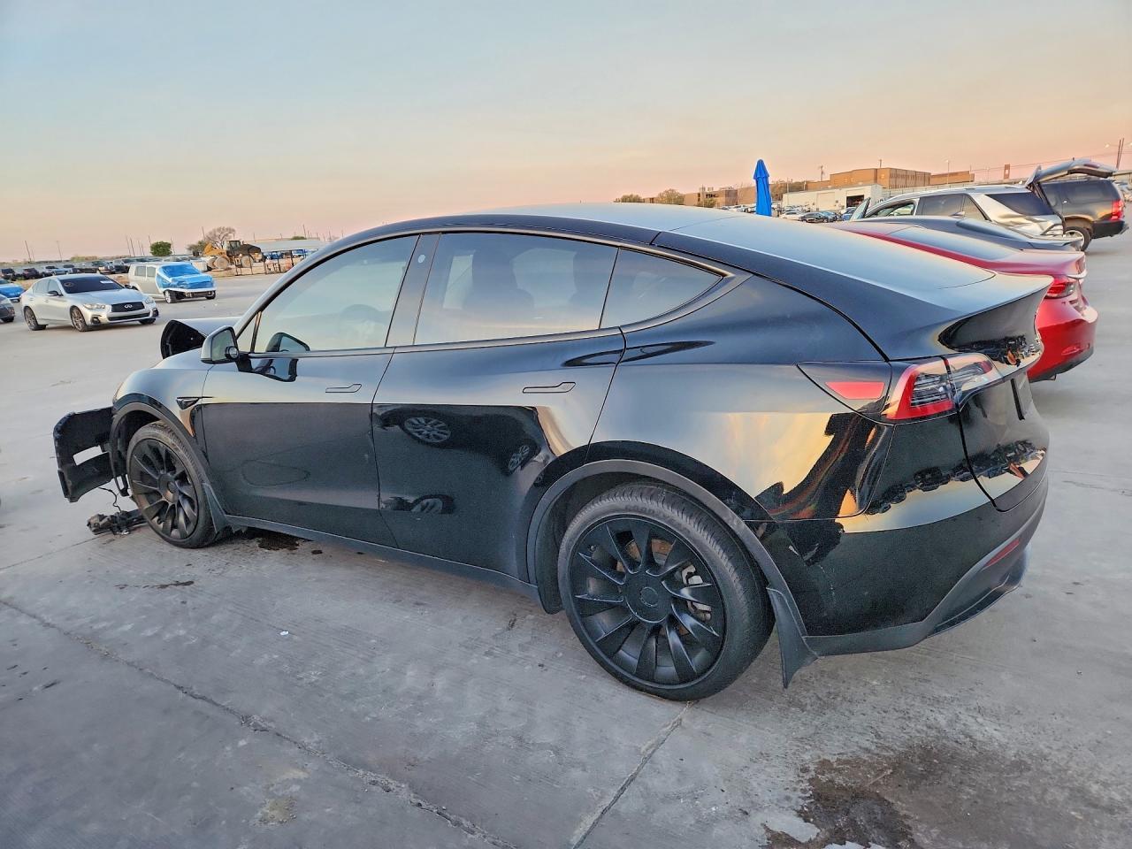 2023 Tesla Model Y - Image 2